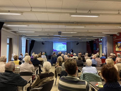 20261011 WETHOUDER OVER KERK HANDEN INEEN SLAAN
